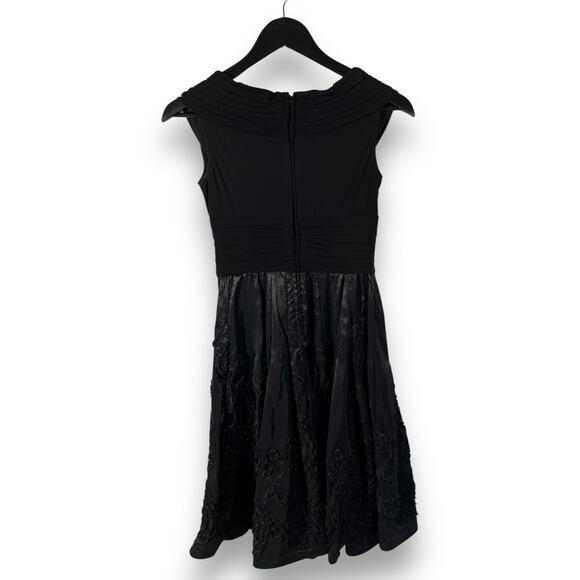 Adrianna Papell Dress Black Taffeta Fit Flare Cocktail Classic Elegant 2P - Picture 4 of 13